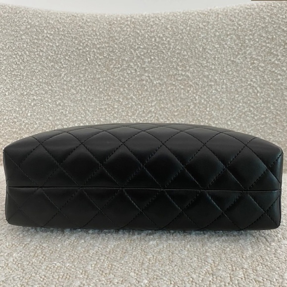 Authentic Chanel Lambskin Quilted Kisslock Minaudière Black - Picture 7 of 9